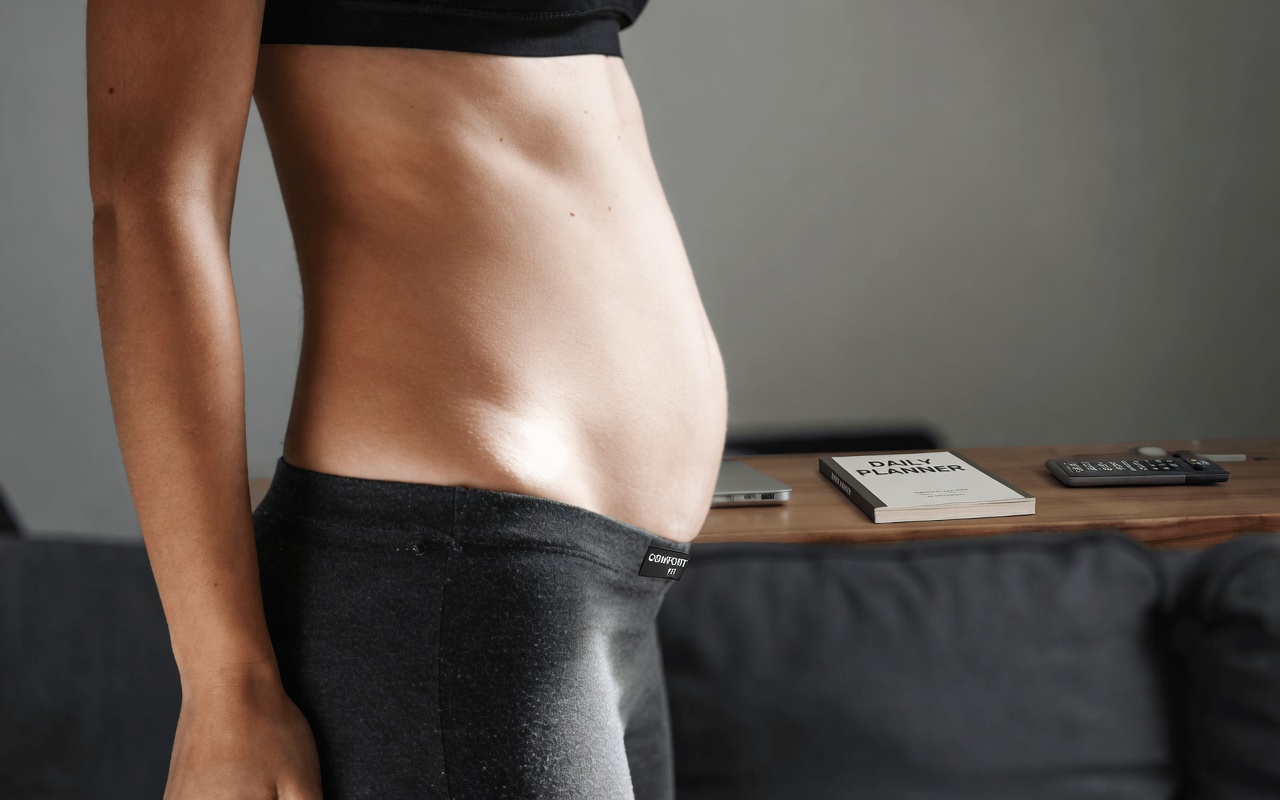 Here Are the 8 Early Signs of Ovarian Cancer Every Woman Should Be Aware Of Today