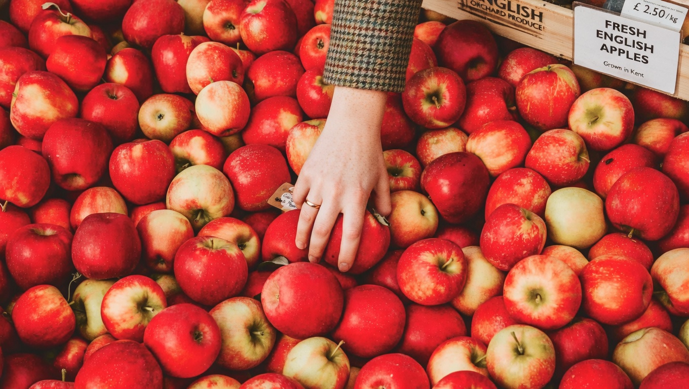 High creatinine levels? 3 fruits you can safely eat and 3 you should avoid. Protect your kidneys now!