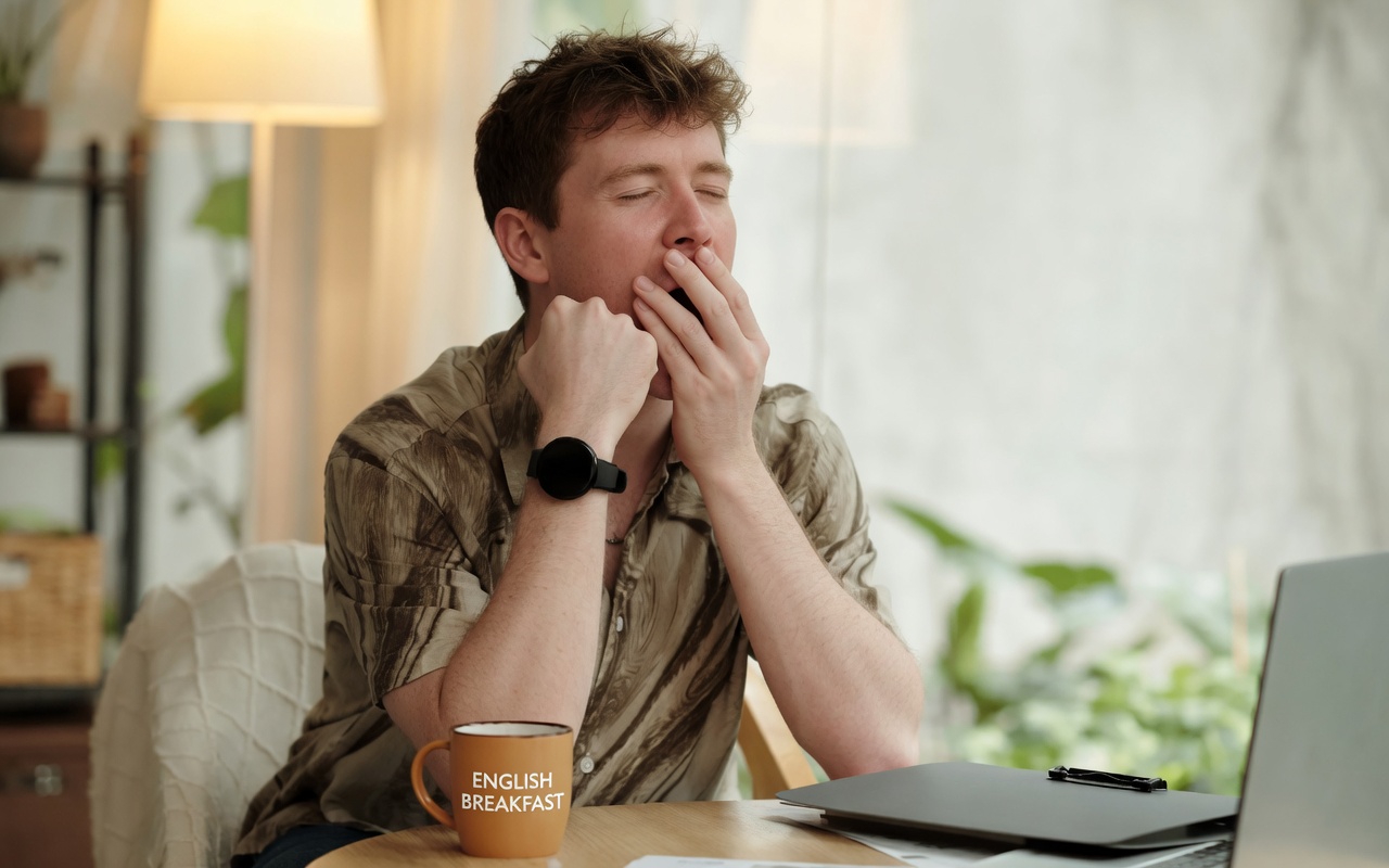 Thyroid Warning Signs: 10 Everyday Clues Your Body Might Be Sending About Thyroid Balance