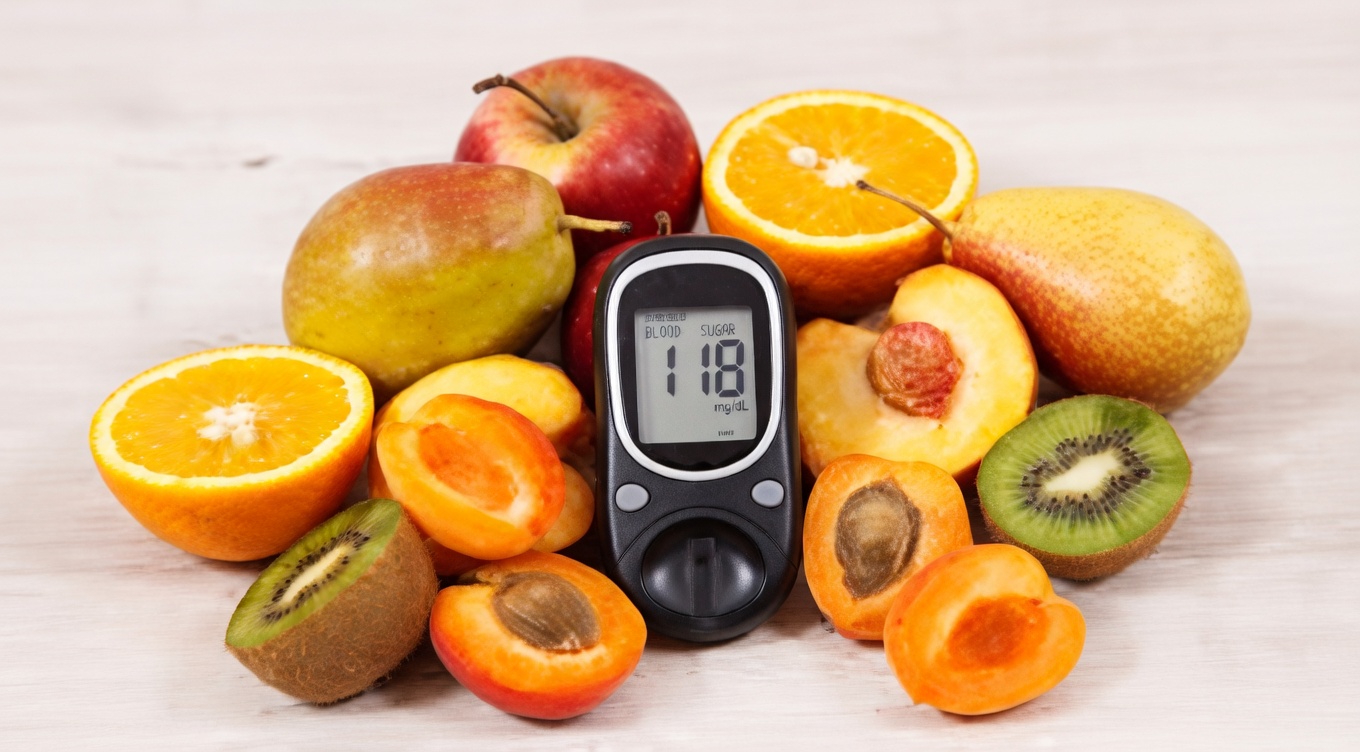 The 6 BEST Fruits for Diabetics That Actually LOWER Blood Sugar (Plus the 4 “Danger” Fruits & How to Make Them Safe)