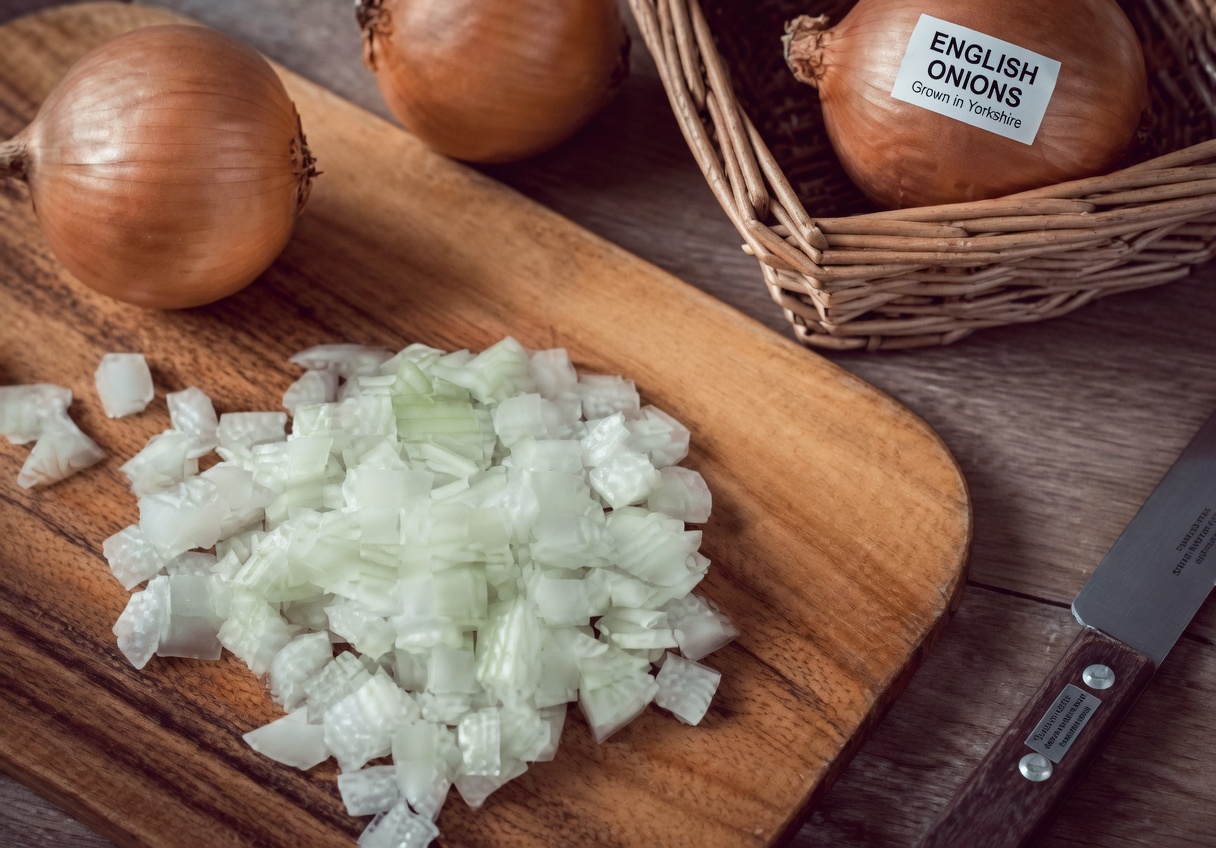 Onion Power for Men’s Health: How to Use Onion and Onion Skins to Support Prostate and Bladder Function