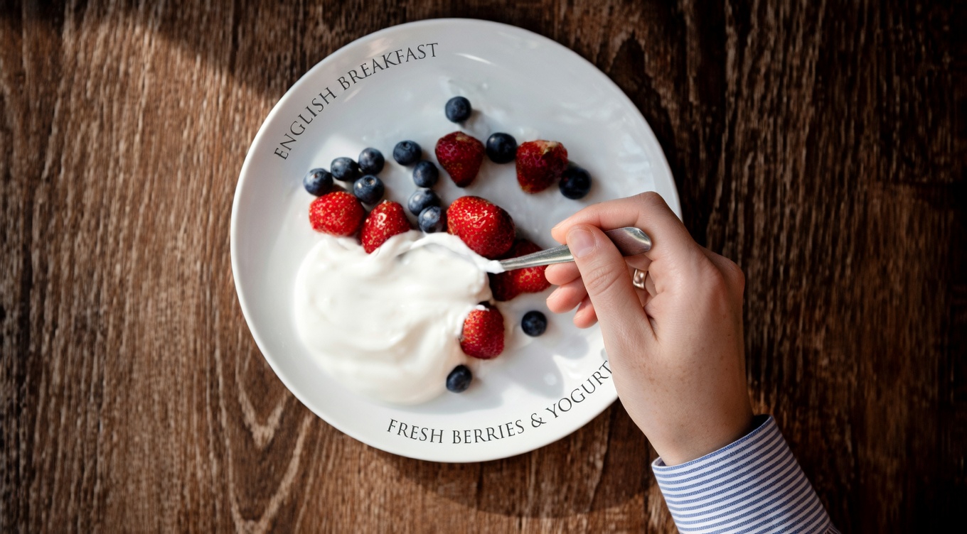 Over 65? 4 WORST Yogurts You Should NEVER Eat and 4 You MUST Eat Daily for Senior Health Tips