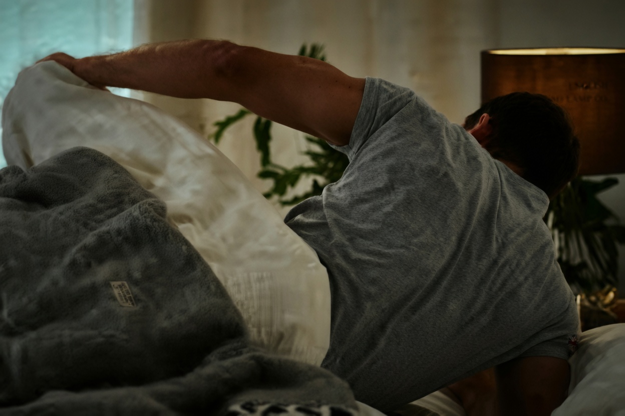 Waking Up to Urinate at Night Too Often? The Surprising Role Your Legs and Daily Habits Play