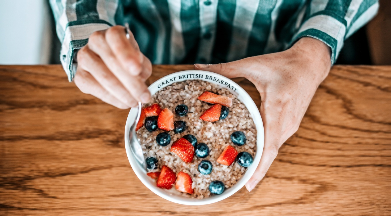 15 Super Foods That May Help Support Healthy Uric Acid Levels (Rheumatologist Explains)