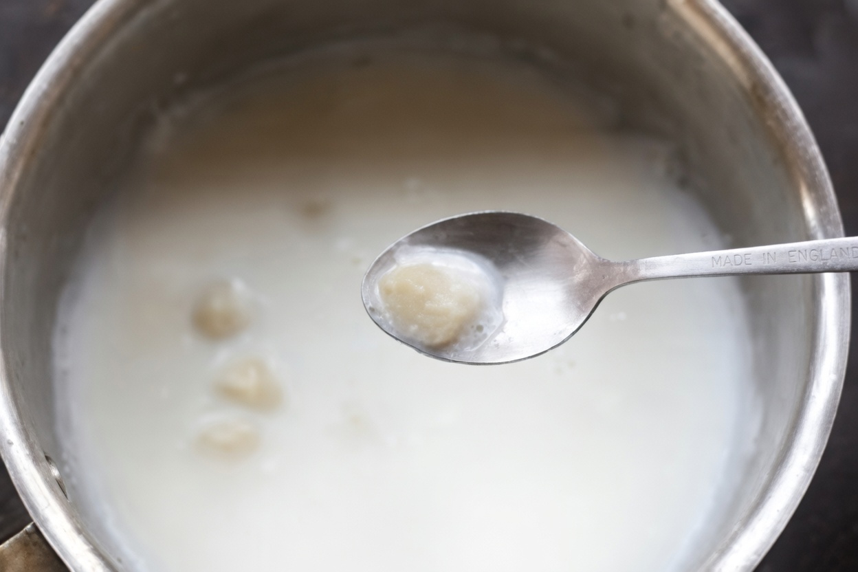Boil garlic in milk and drink it all at once: Why you should start doing this