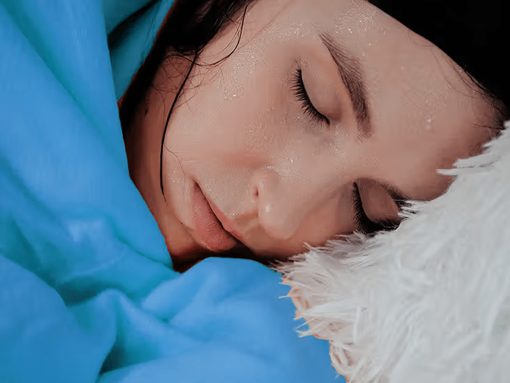 9 Common Signs You May Be Experiencing Menopause and Simple Daily Habits to Feel More Balanced