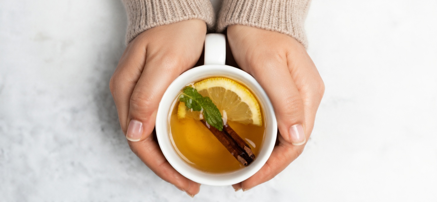 Chamomile, Turmeric, Fennel & Bay Leaf Tea: The 4-Herb Blend That May Calm Blood Pressure, Steady Blood Sugar, and Revive Sluggish Circulation