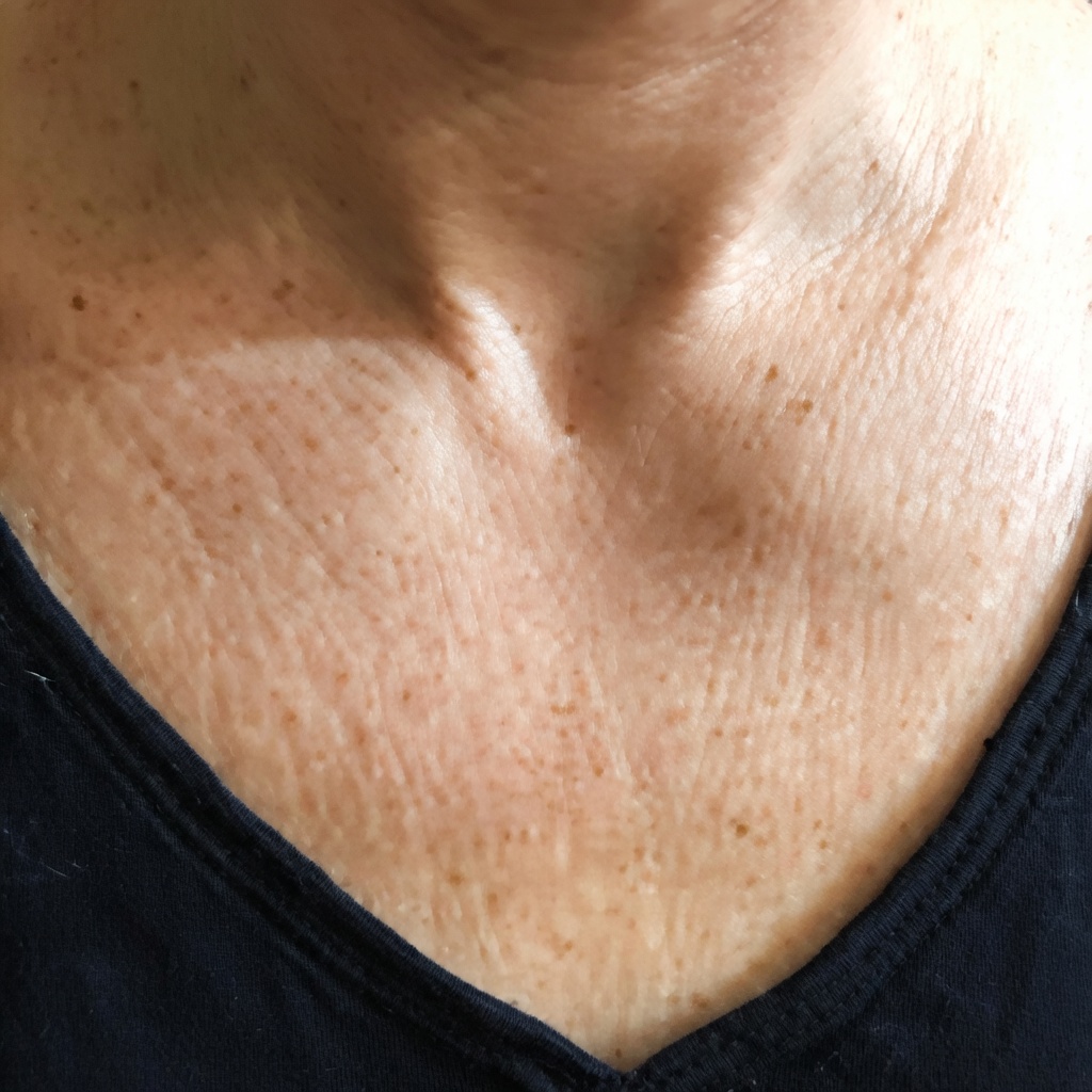 Unlock the Secret to a Youthful Neck and Décolletage: Why This Simple Natural Blend Could Transform Your Skin