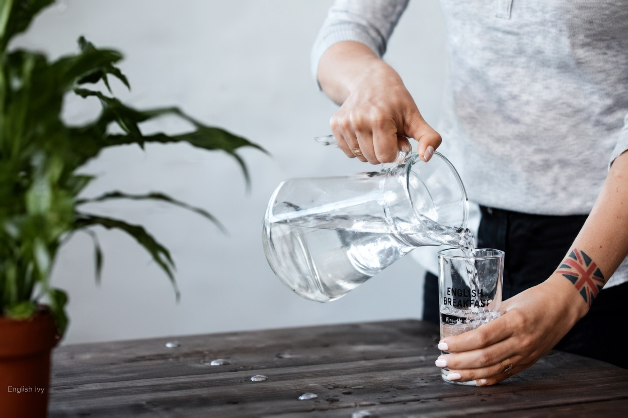 Drink Water on an Empty Stomach Right After Waking Up – 8 Powerful Benefits