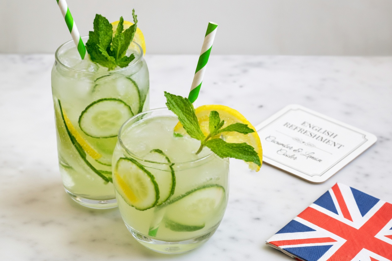 9 Reasons Why You Should Drink Cucumber, Ginger, Mint, Lemon, and Water Every Day