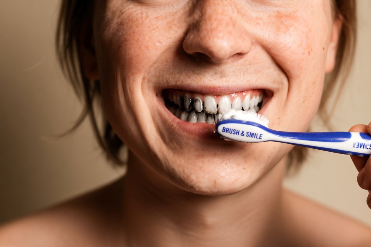 Sparkle Bright: Natural Teeth Whitening Secrets Unveiled