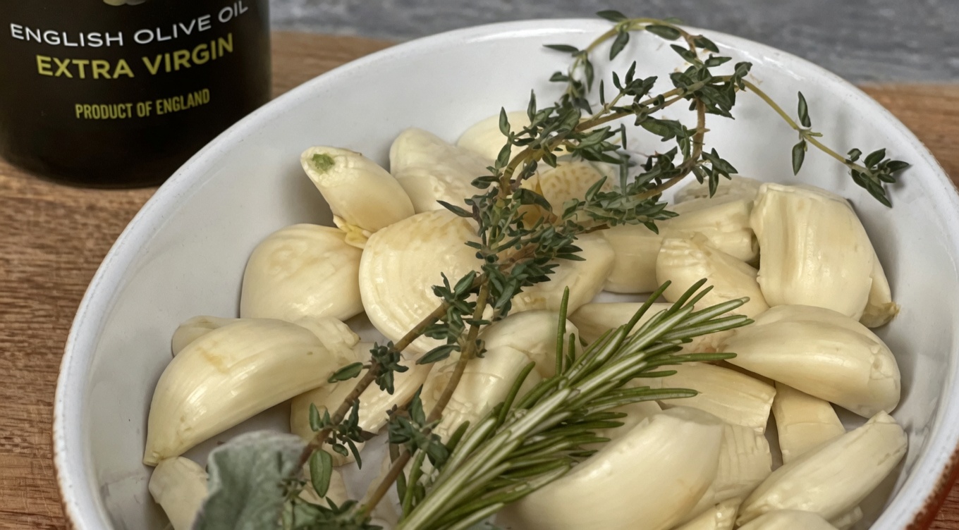 Over 50? Love Adding Garlic to Your Meals? Avoid These 10 Common Mistakes Seniors Need to Know