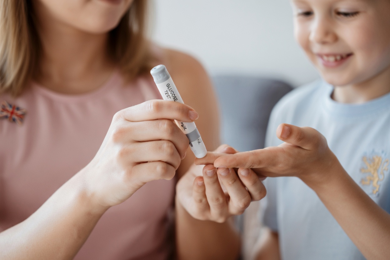 9 Subtle Clues Your Body Gives Before Diabetes: A Women-Focused Guide for 2026