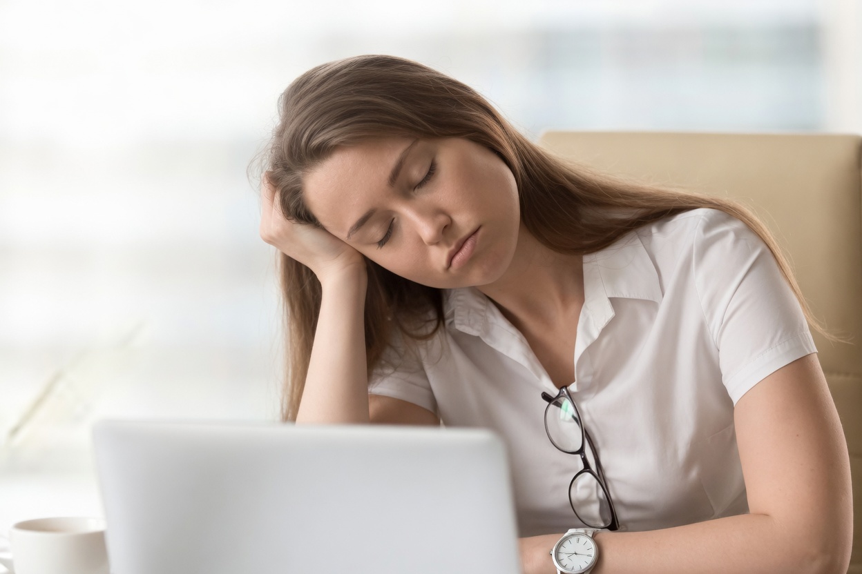 8 Strange Signs Your Body Is Begging for Vitamin B12 That Many Seniors Tend to Overlook