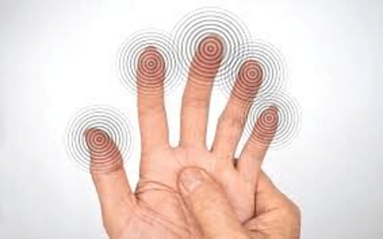 8 Strange Signs Your Body Is Begging for Vitamin B12 That Many Seniors Tend to Overlook