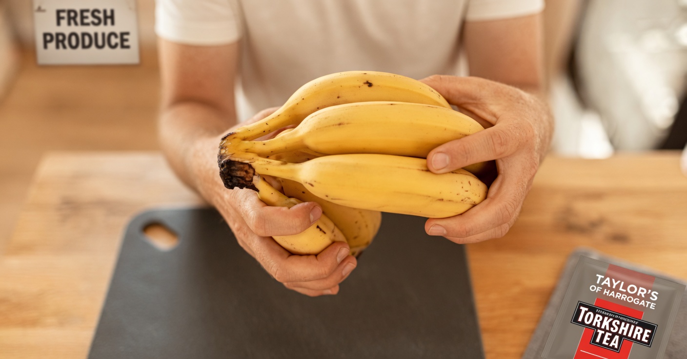 8 Serious Mistakes When Eating Bananas That May Affect Your Energy and Digestion After 40