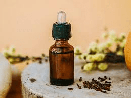 Homemade Clove Oil: Benefits, Uses, and Simple DIY Recipe