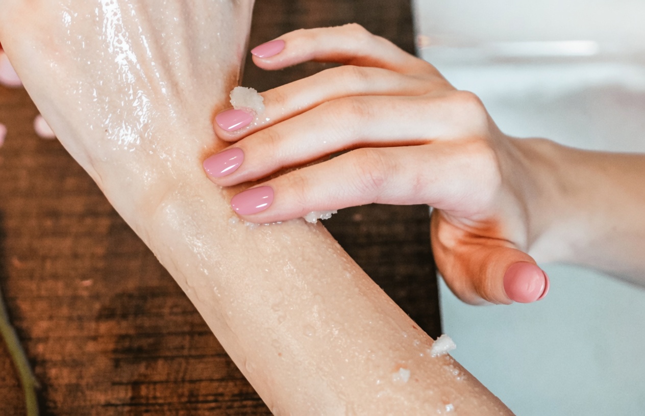 Natural Hand and Arm Care: Simple Ways to Achieve Smoother, More Even Skin at Home