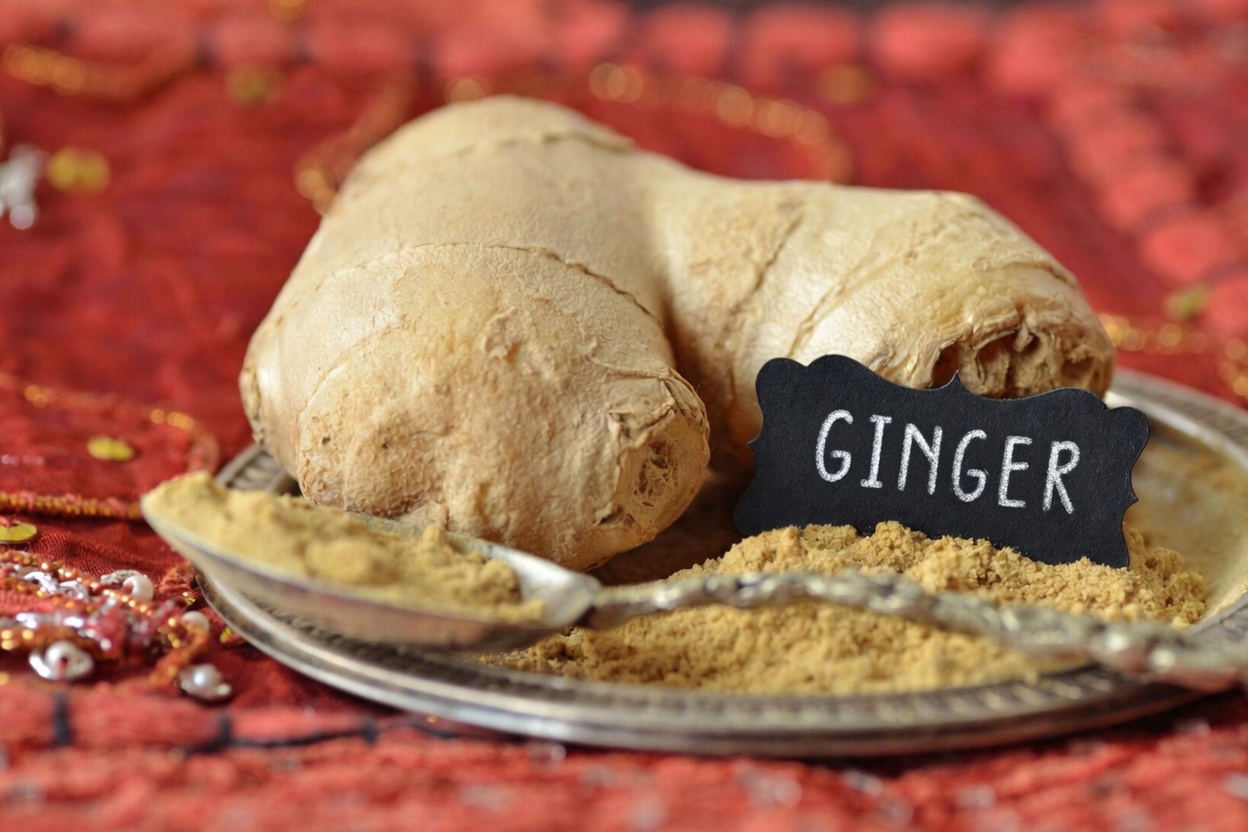 Are These 5 Kitchen Spices Quietly Supporting Joint Comfort After 60?