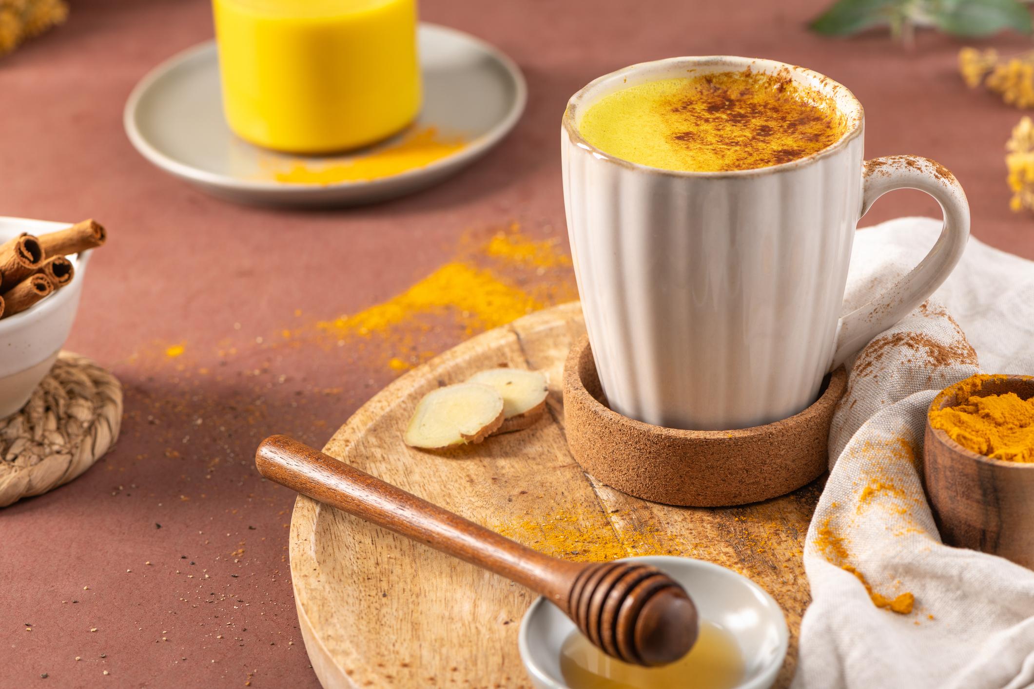 Are These 5 Kitchen Spices Quietly Supporting Joint Comfort After 60?