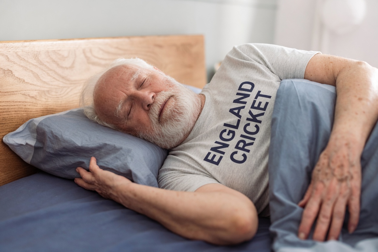 Could Two Drops of Castor Oil on Honey Become a Gentle Night Ritual After 65?