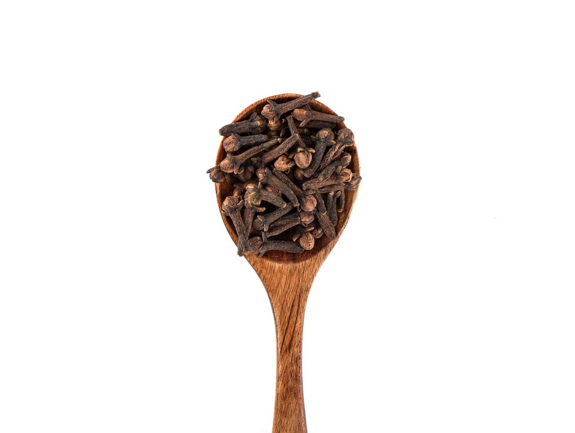 I Chewed Cloves for 7 Days: A Surprising Daily Habit Many Seniors Ignore