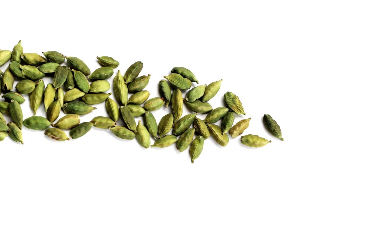 Surprising Benefits of Cardamom: Discover 18 Ways to Boost Your Well-Being