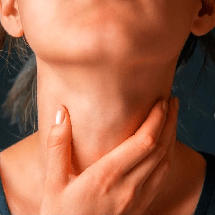 How Can You Naturally Support Your Thyroid When Dealing with Enlargement? Tips and Habits to Try Today