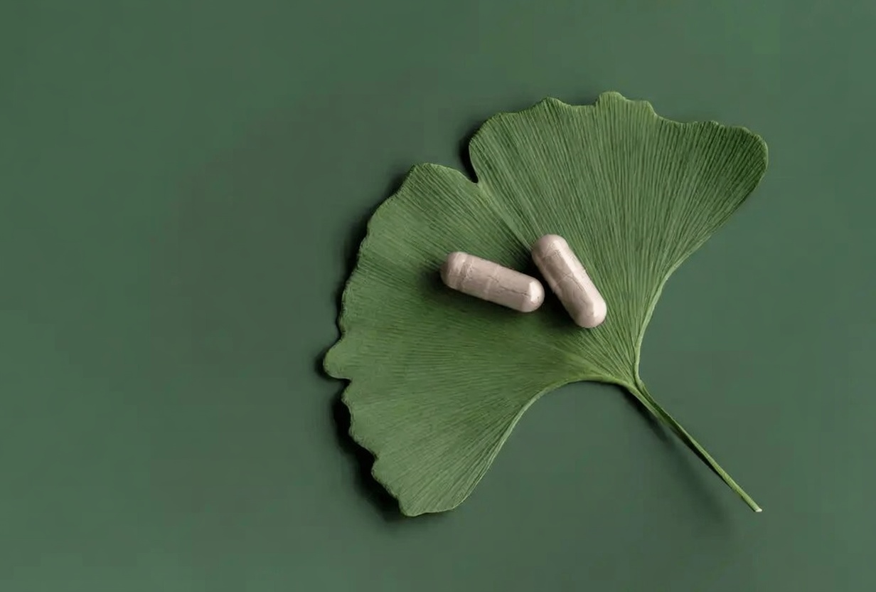 Over 60? Discover These 6 Herbs That May Support Healthy Circulation in Your Legs Naturally