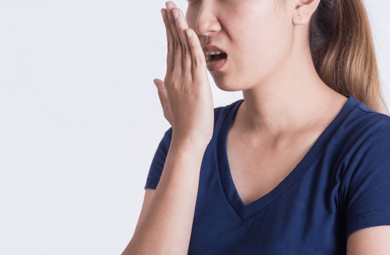 Are You Making This Common Mistake When Chewing Cloves? Discover Safe Ways to Support Your Health