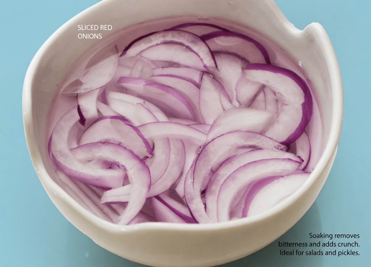Exploring Onion Water for Your Scalp: A Simple Home Ritual to Enhance Your Hair Care Routine