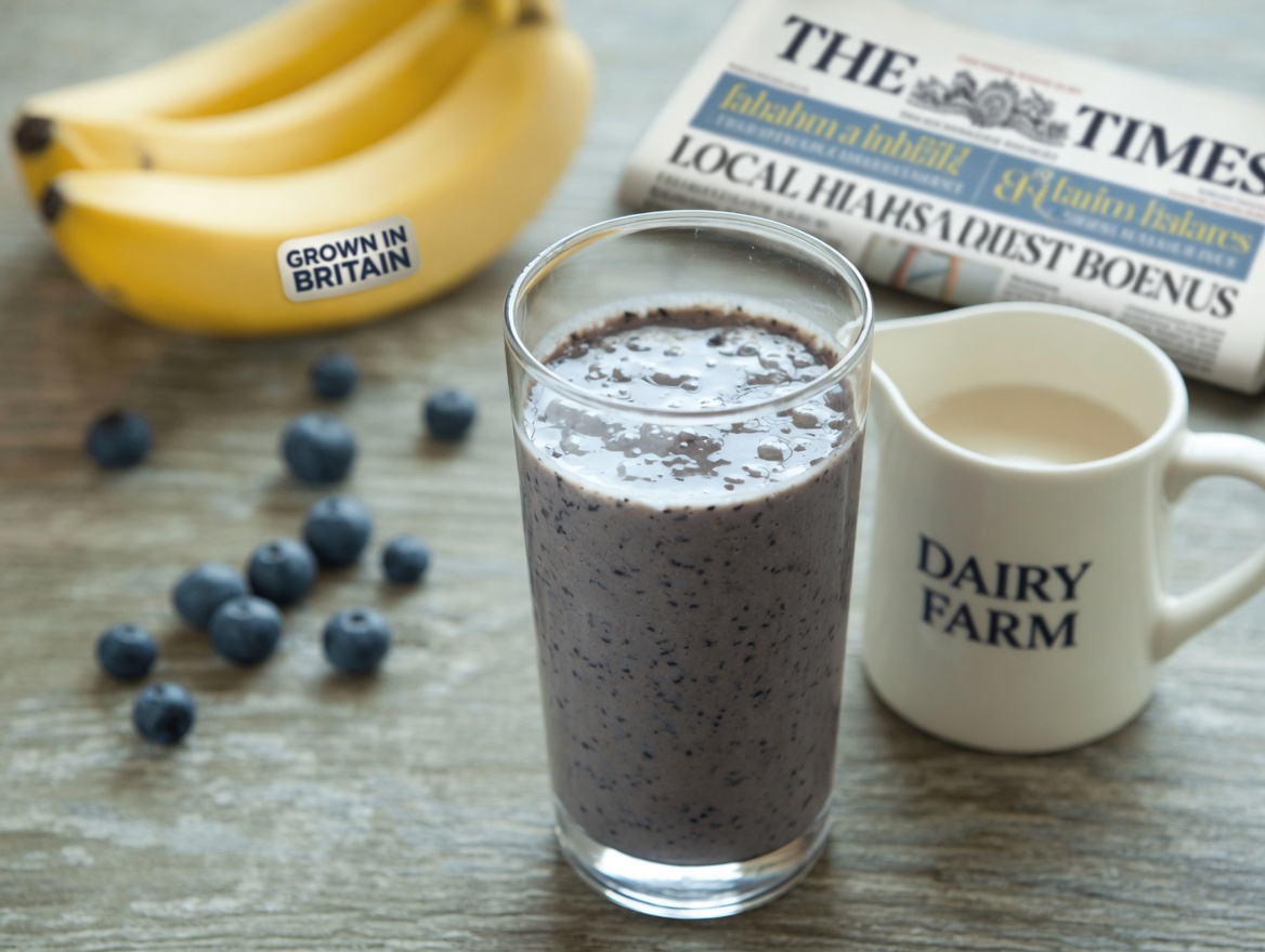 Seniors: 3 Foods That May Interfere with Blueberry Benefits and Smarter Pairings to Try