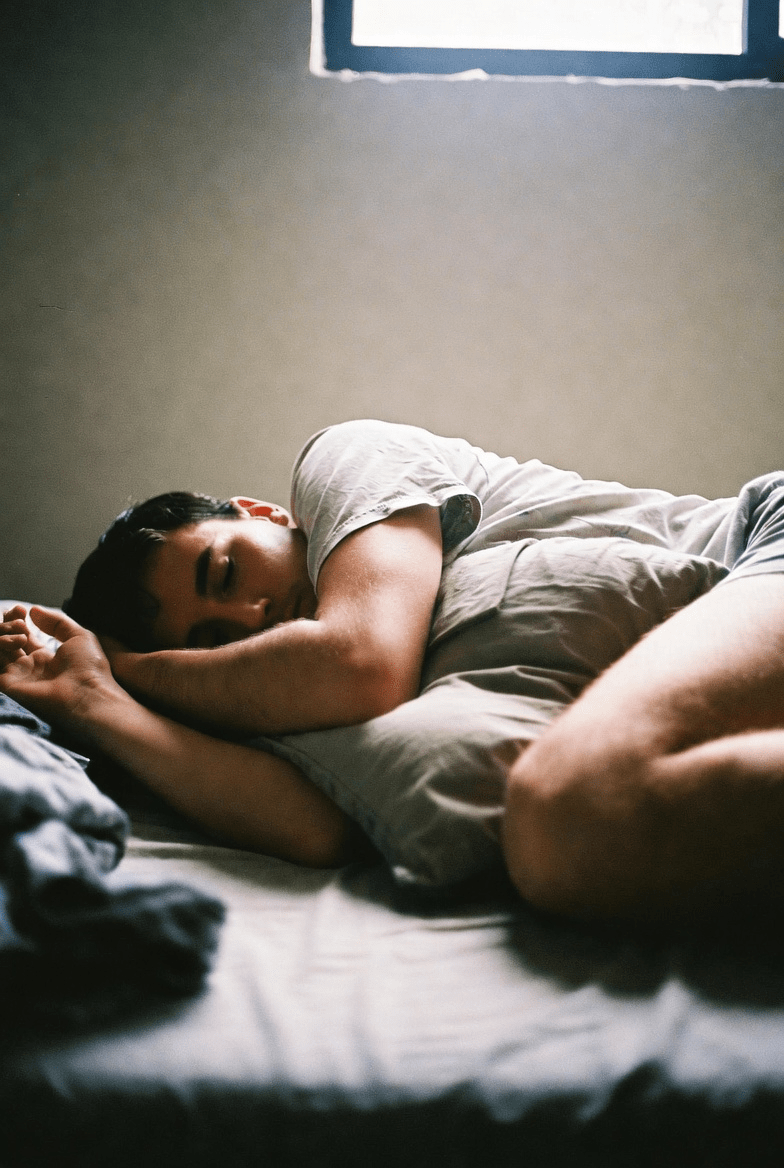 Stop Sleeping Like This! Simple Ways to Protect Your Spine While You Rest