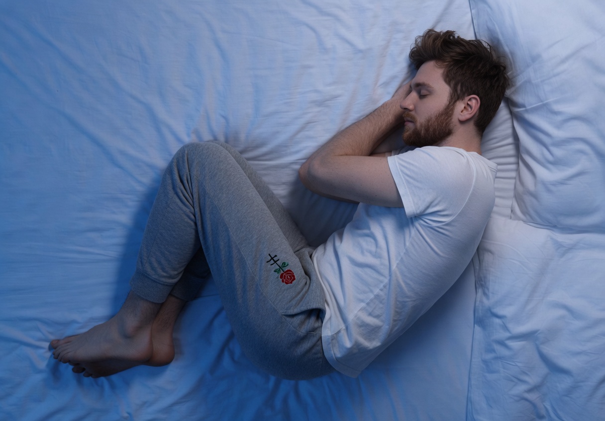 Seniors: 4 Worst Sleeping Positions to Avoid After 70 and 4 Better Ones to Try Instead