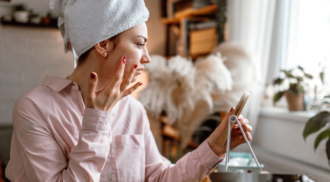 The Truth Behind Homemade Baking Soda Skin Creams: Benefits, Risks, and What Dermatologists Really Say