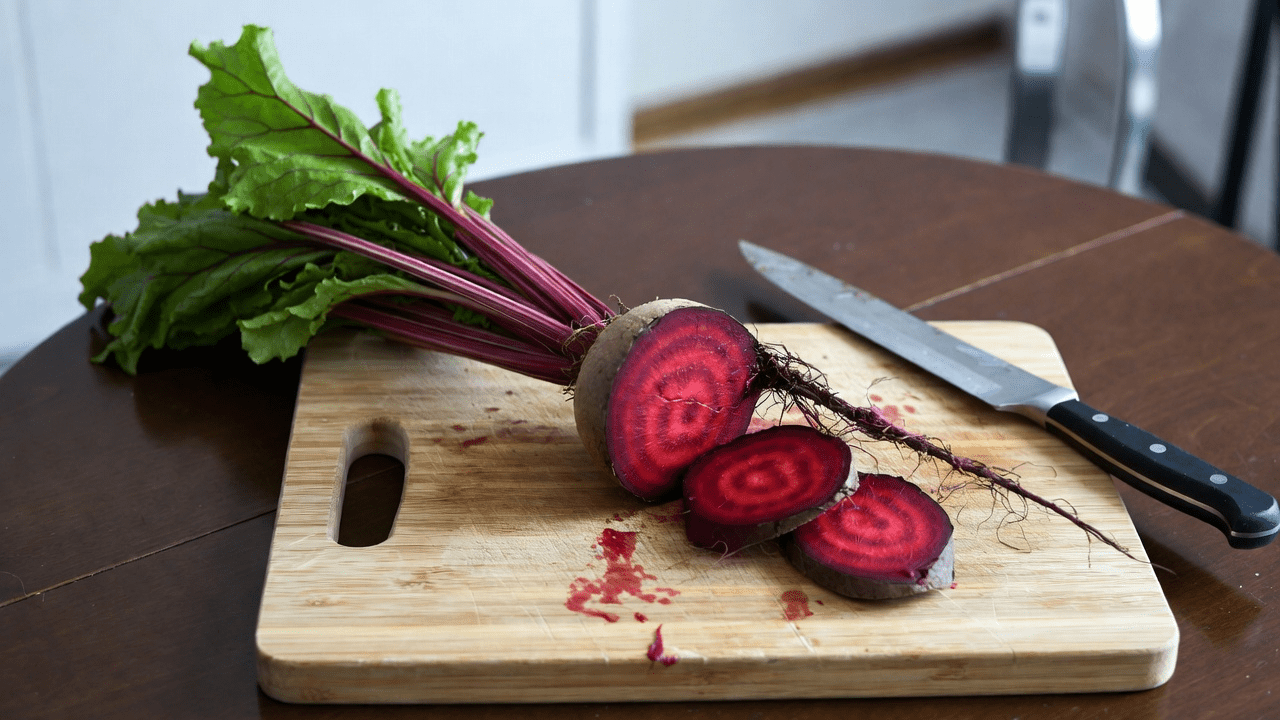 Seniors: Discover How a Simple Bedtime Beetroot Habit May Support Leg Circulation Overnight