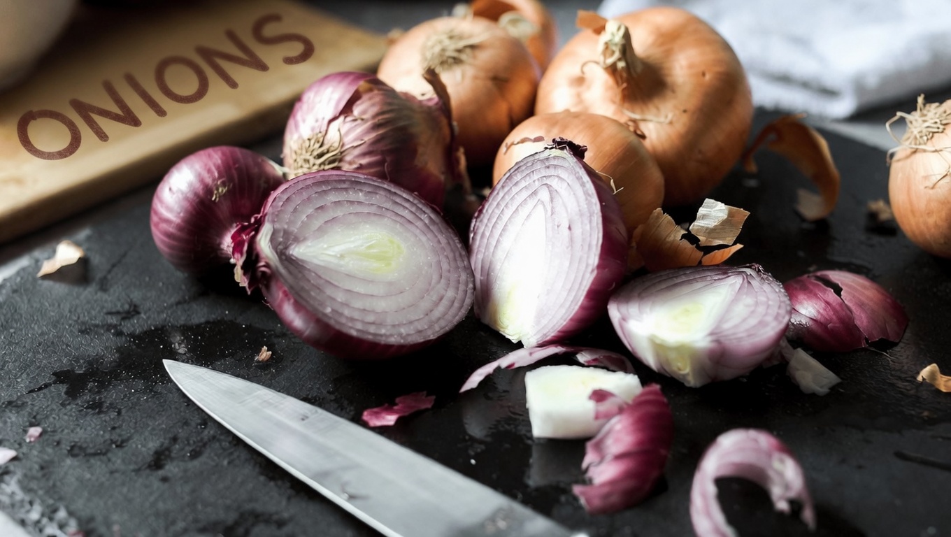 Discover the Natural Ways Red Onions Can Support Heart, Gut, and Skin Health in Your Daily Diet