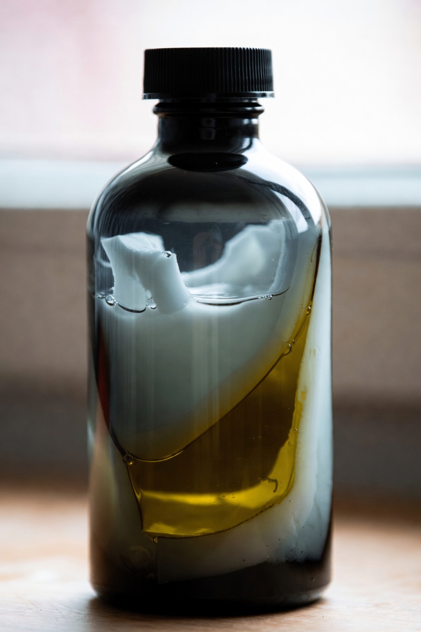 Discover the Surprising Benefits of a Simple Coconut and Castor Oil Blend for Mature Skin