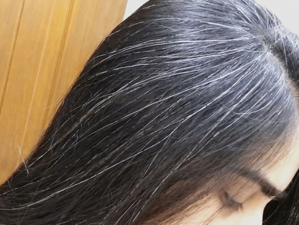 White Hair to Black Hair Naturally at Home Using Simple Daily Habits and Kitchen Ingredients