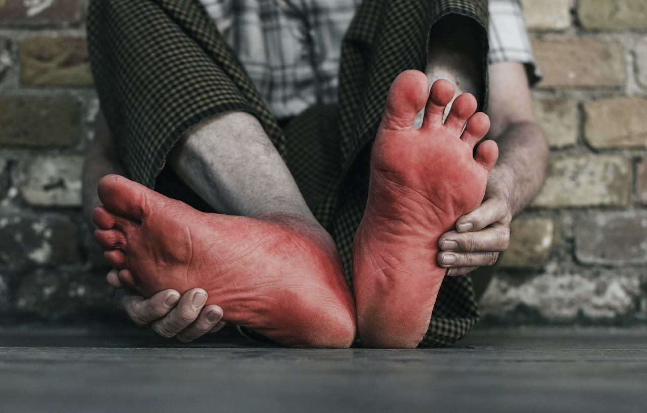 8 Silent Signs Your Feet May Be Showing Nerve Damage After Age 50
