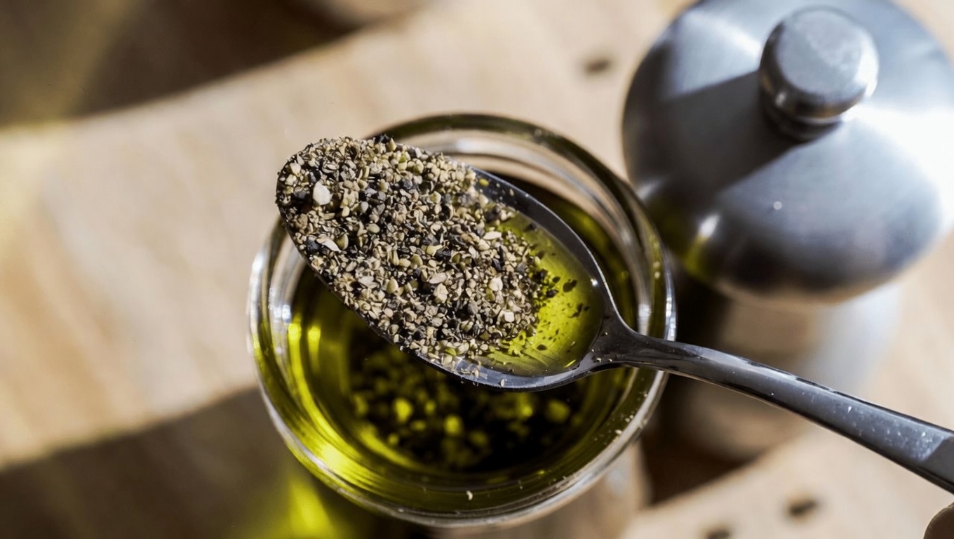 Discover How Mixing Extra Virgin Olive Oil with Black Pepper May Support Wellness After 60